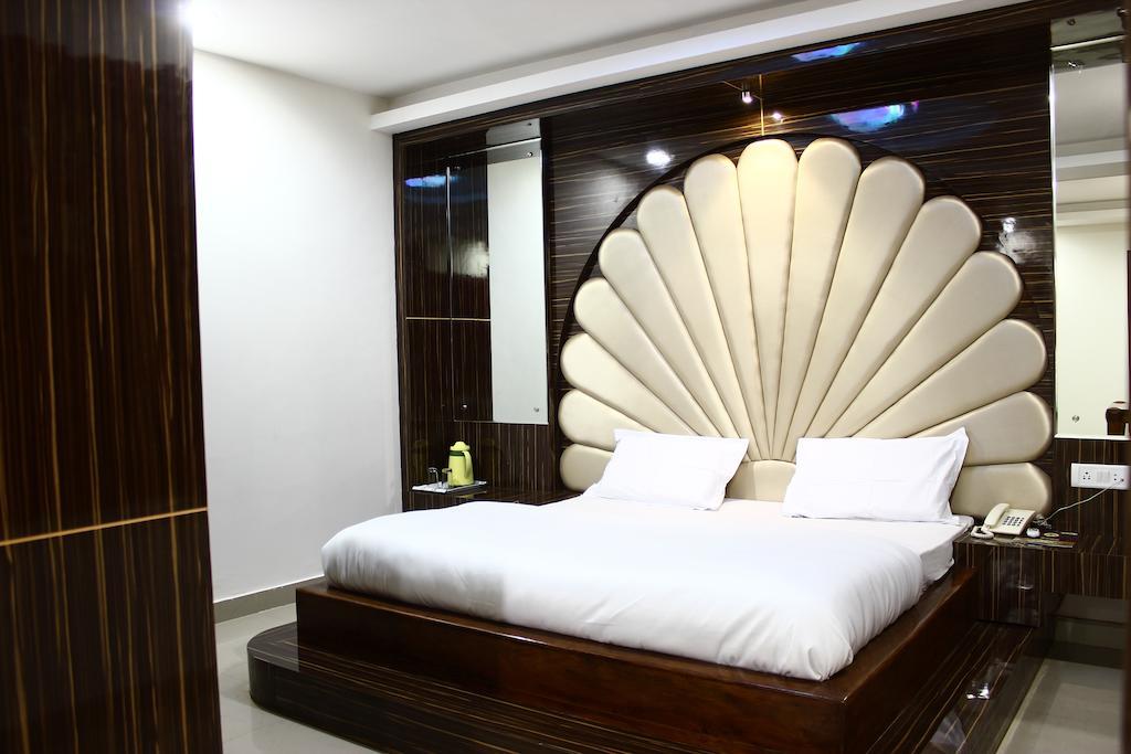 Hotel Maharaja คาตรา ห้อง รูปภาพ