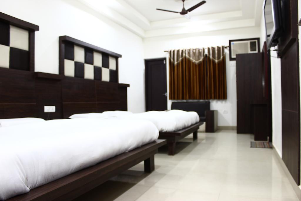 Hotel Maharaja คาตรา ห้อง รูปภาพ